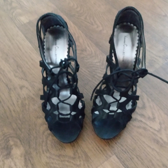 Sandals 😍 - Picture 2 of 7